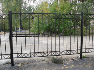 Каркас для ограждения из сварных секций